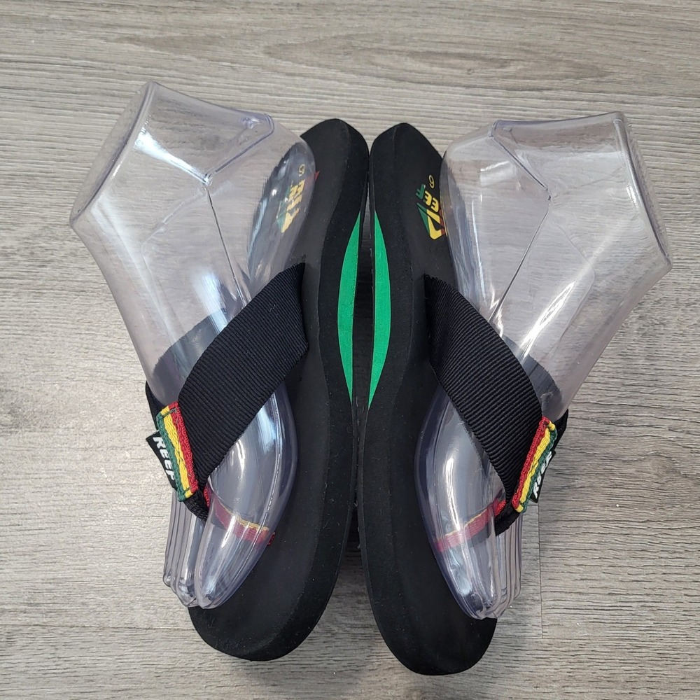 Reef Womens Black Flip Flop Sandals Rasta Stripe Thong Foam Cushioned Casual 6